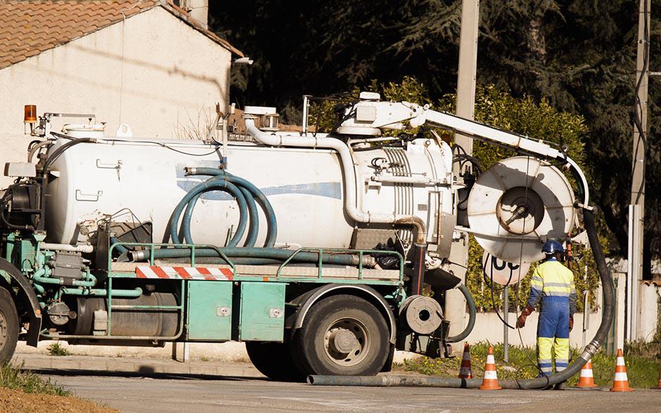 tarif débouchage canalisation camion Paris 9